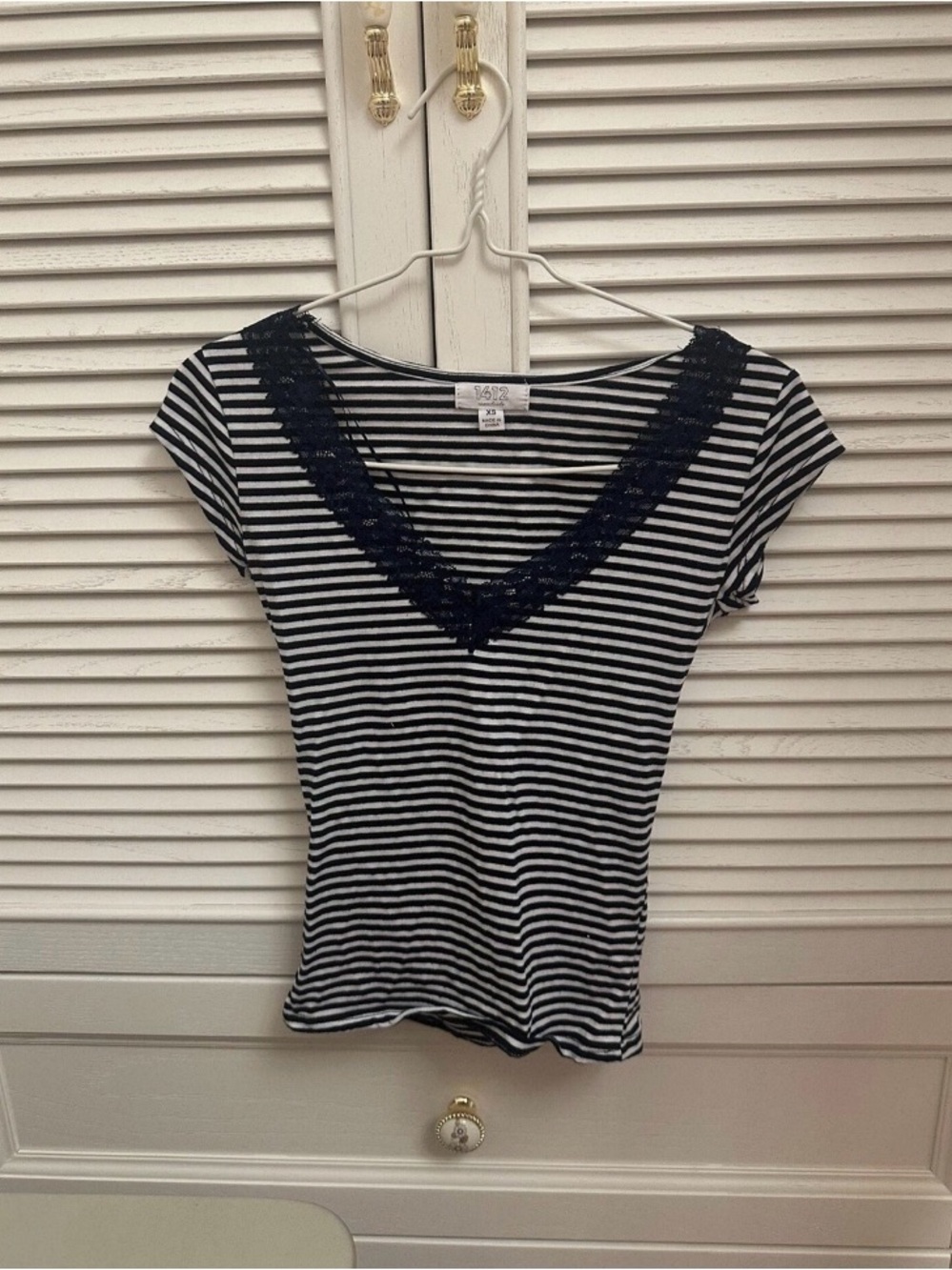 Women's Black & White Striped V-Neck Lace Trim Tee